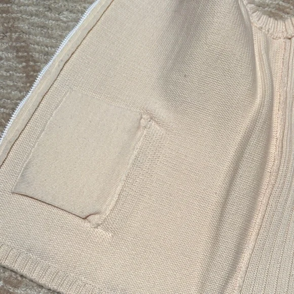 Emilio Pucci Patterned Quilted Vest - Picture 5 of 5